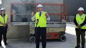 Western Cancer Centre Tops Out